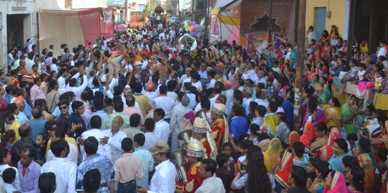 क्षमा मांगकर सजल हुए नयन