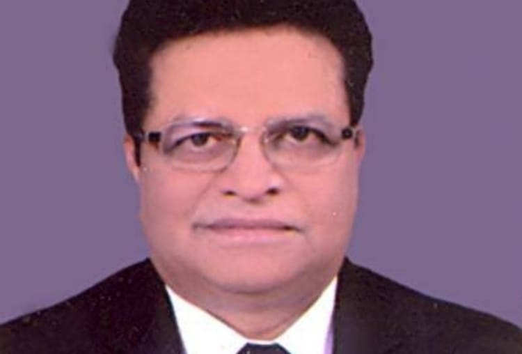 retired rama shankar mishra completed LLB at the age of 65 years, won seven gold medals