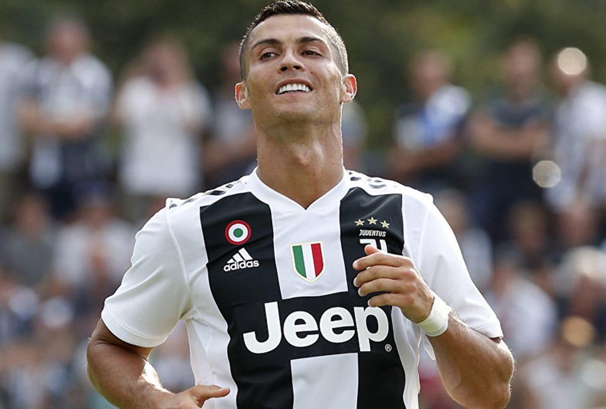cristiano ronaldo helps to juvents wins against SPAL