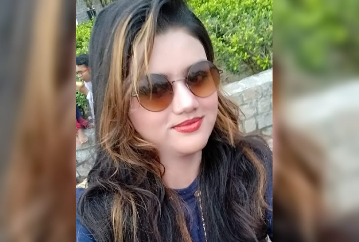 two sisters dead body found in gutter at delhi