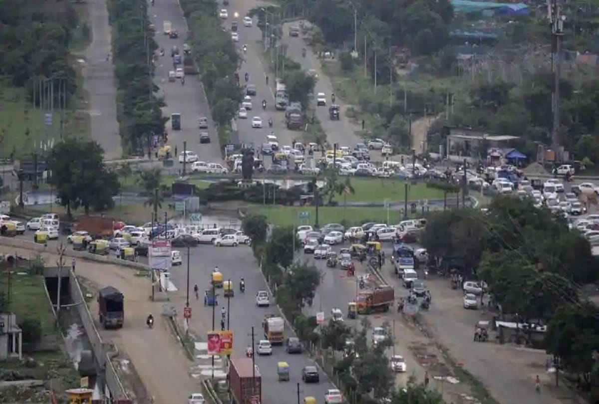 The biggest traffic junction will be noida Sector-71