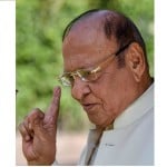 Shankersinh Vaghela looking for his way back to Congress