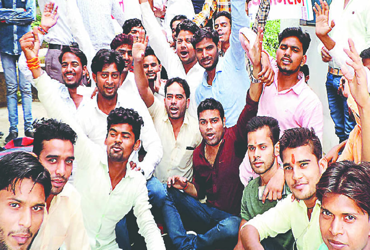 BJP MLA protest at police station in kannauj