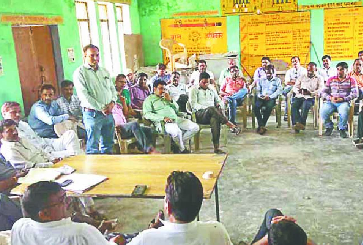 teachers have big declared in auraiya
