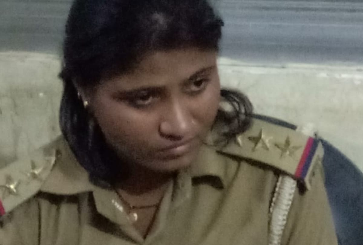 fake inspector arrested in lucknow