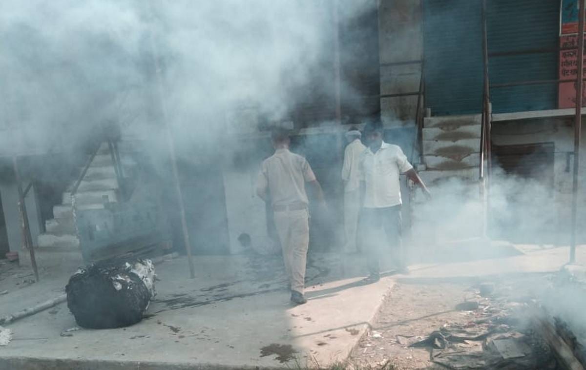 Fight between two communities over mobile cover in ghazipur