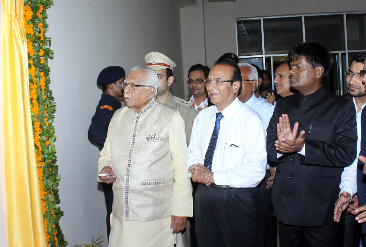 Governor Ram naik statement about yogi and akhilesh government