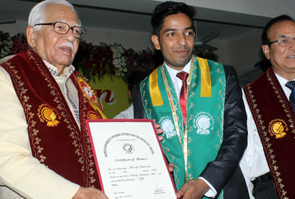 Governor Ram naik statement about yogi and akhilesh government