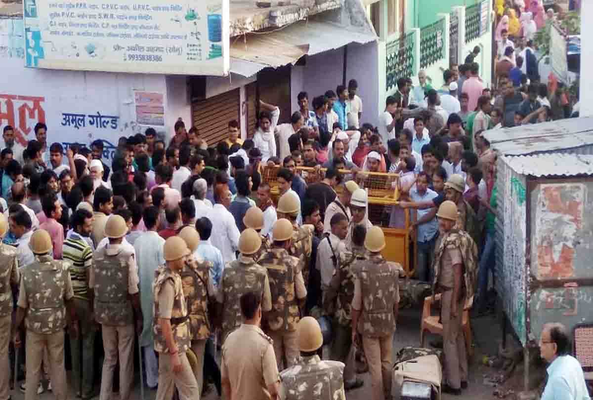 CM yogi taken action in Hamirpur violence