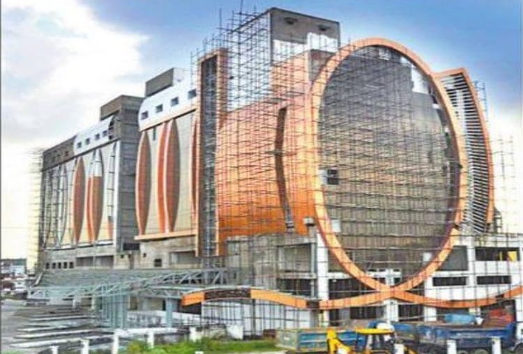 hotel made by LDA is not getting owner