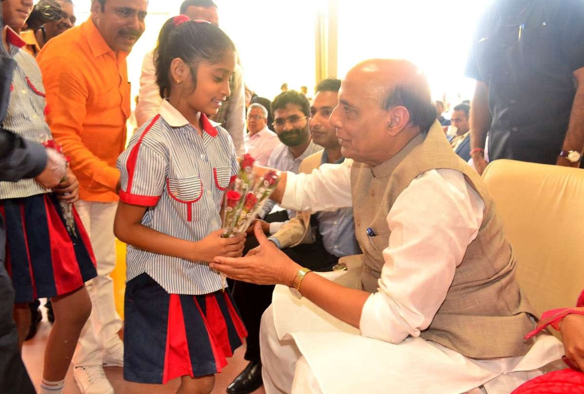 home minister rajnath singh shared his experience with students