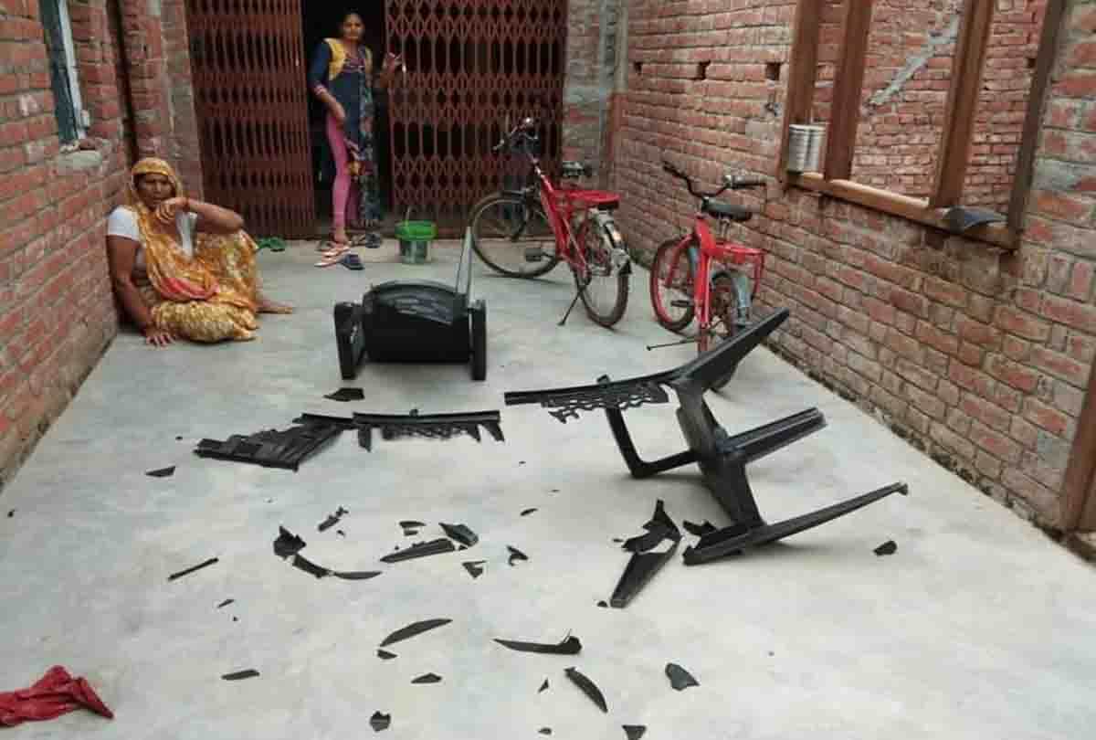 CM yogi taken action in Hamirpur violence