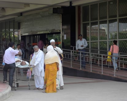 BHU hospital Resident doctors strike till now