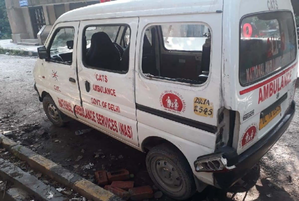 ambulance workers strike troubled patients talks between employees and government fail