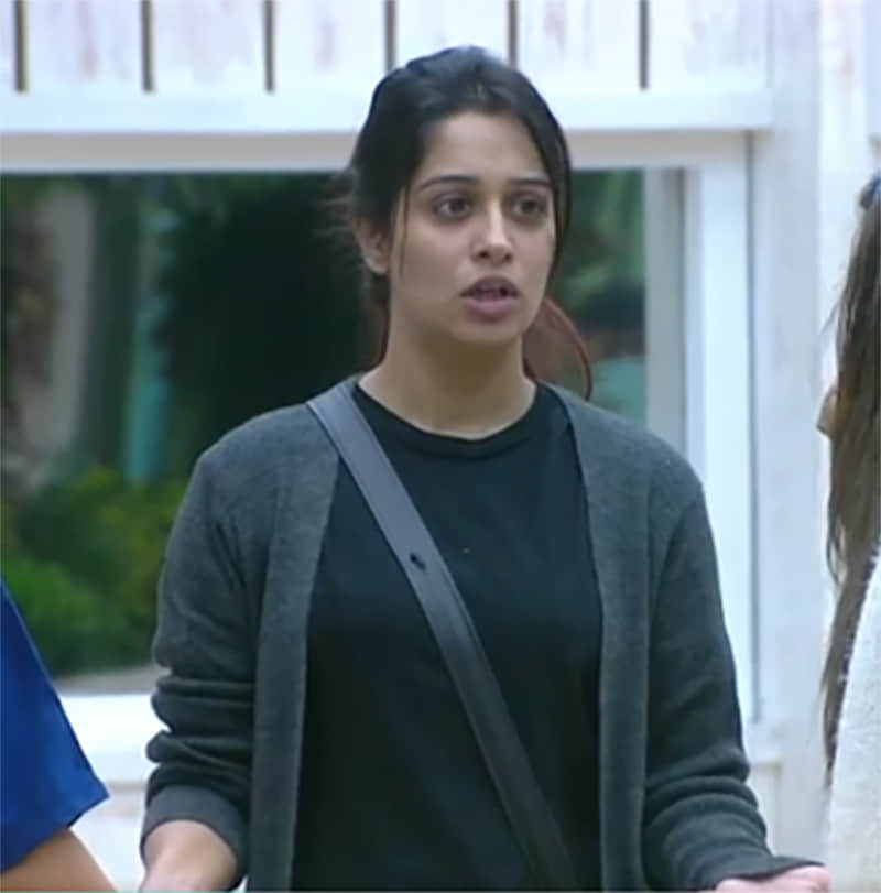 Bigbiss 12: khan sisters angry on deepika