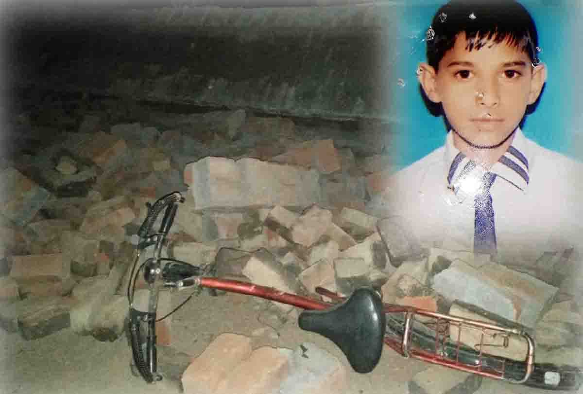 House building Wall collapse on students, one died