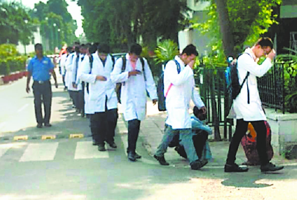 ragging in KGMU, medicos are in fear