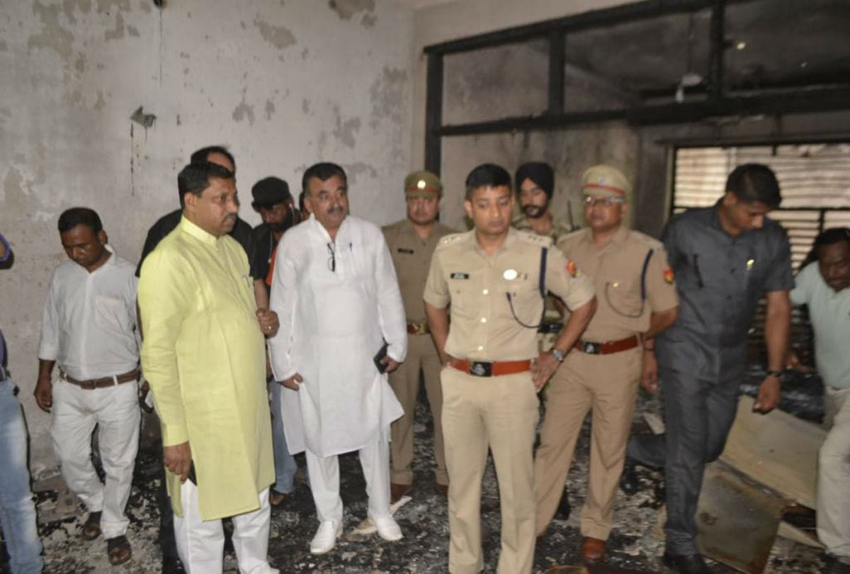 young man caught on CCTV burnt house of BJP MP's niece in agra