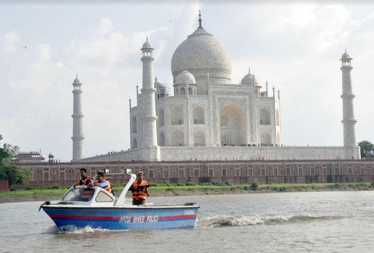 increase security of Taj Mahal after air strikes in Pakistan