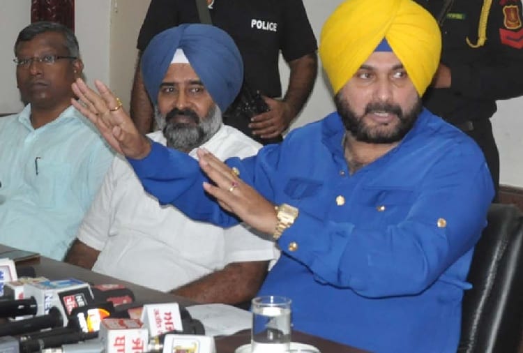 Navjot Singh Sidhu's big disclosure, Rs 500 crore scam in Jalandhar and Amritsar Improvment Trust