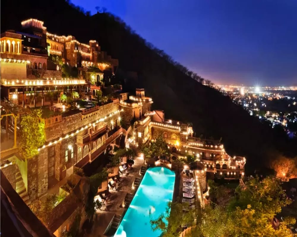 cheap places to visit in monsoon near delhi 2019