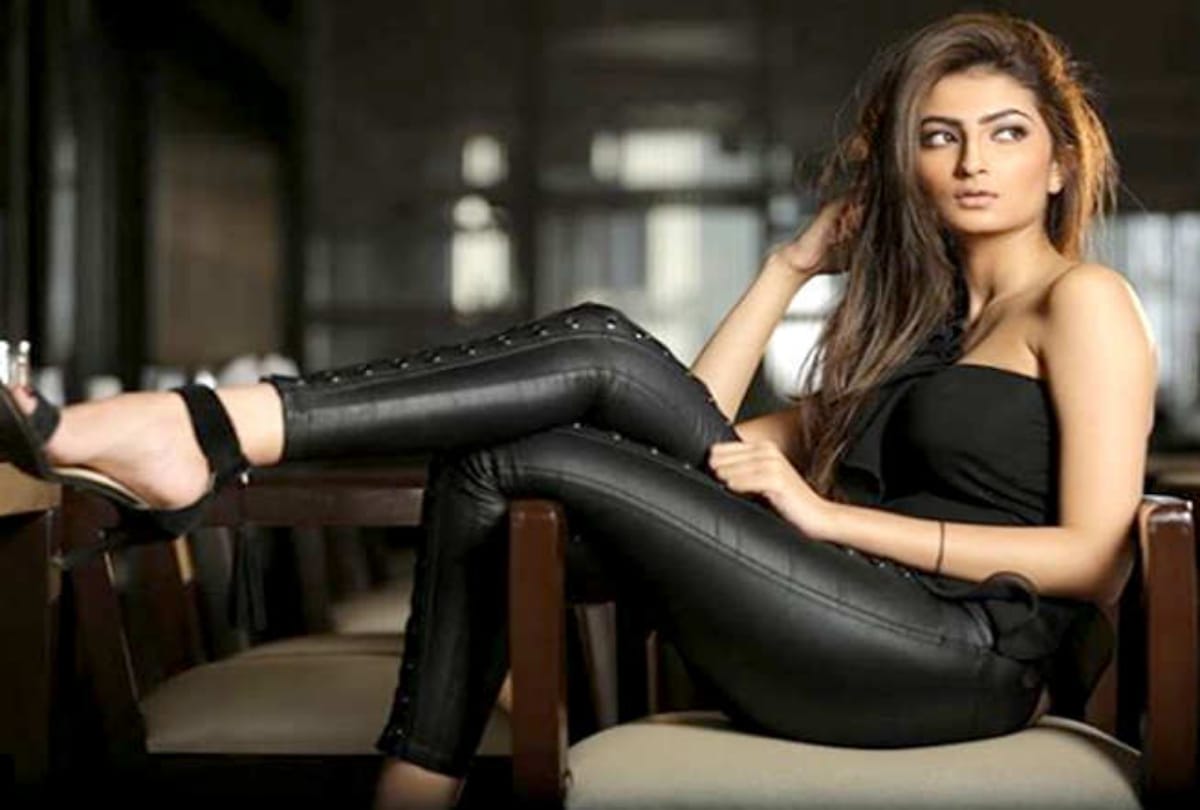 Shweta Tiwari daughter Palak Tiwari shares a BTS Video of her on instagram