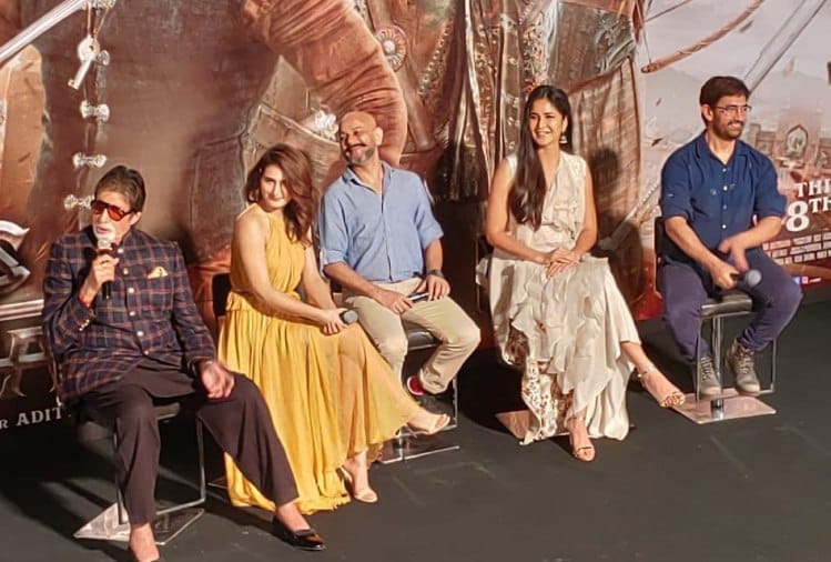 thugs of hindostan trailer release aamir khan and amitabh bachchan star of the film