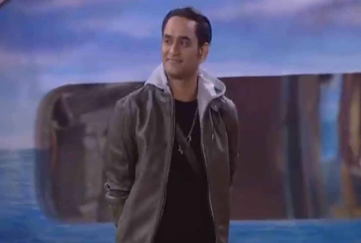 bigg boss vikas gupta will enter the house to show sach ka aaina