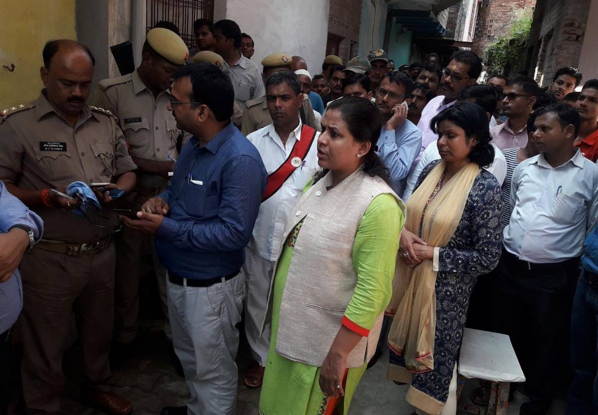 supply inspector committed suicide at bhadohi at uttar pradesh