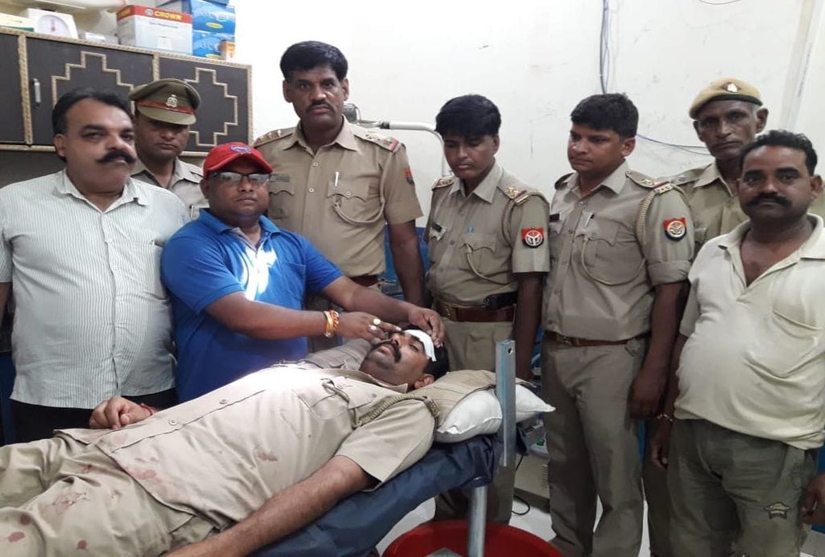 Mining mafia attacks police team in mainpuri