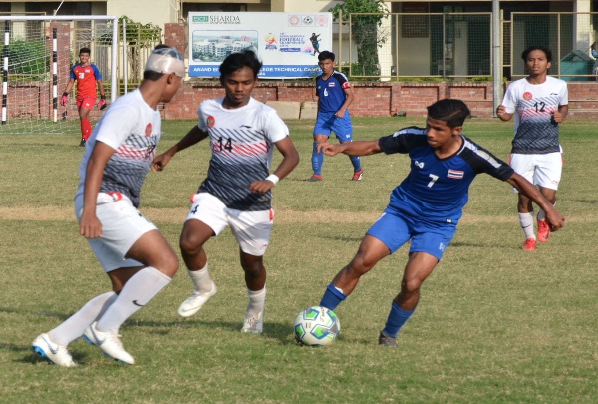 In Asian school football championship, Thailand defeated Indonesia to win trophy