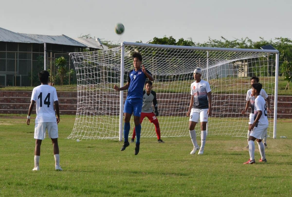 In Asian school football championship, Thailand defeated Indonesia to win trophy