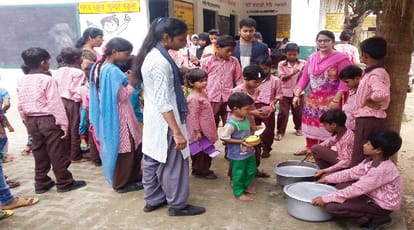 EXCLUSIVE Amar Ujala team visits mid day meal in government schools and reveals revealing