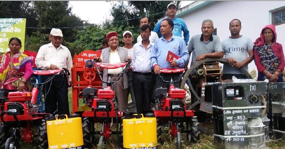 Farmers distributed in 15 farmers of Bhaira