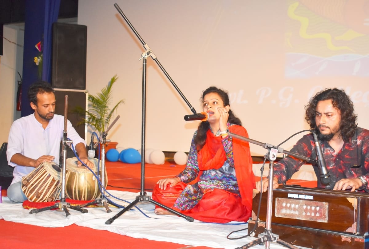 HPU youth festival in dharamshala college