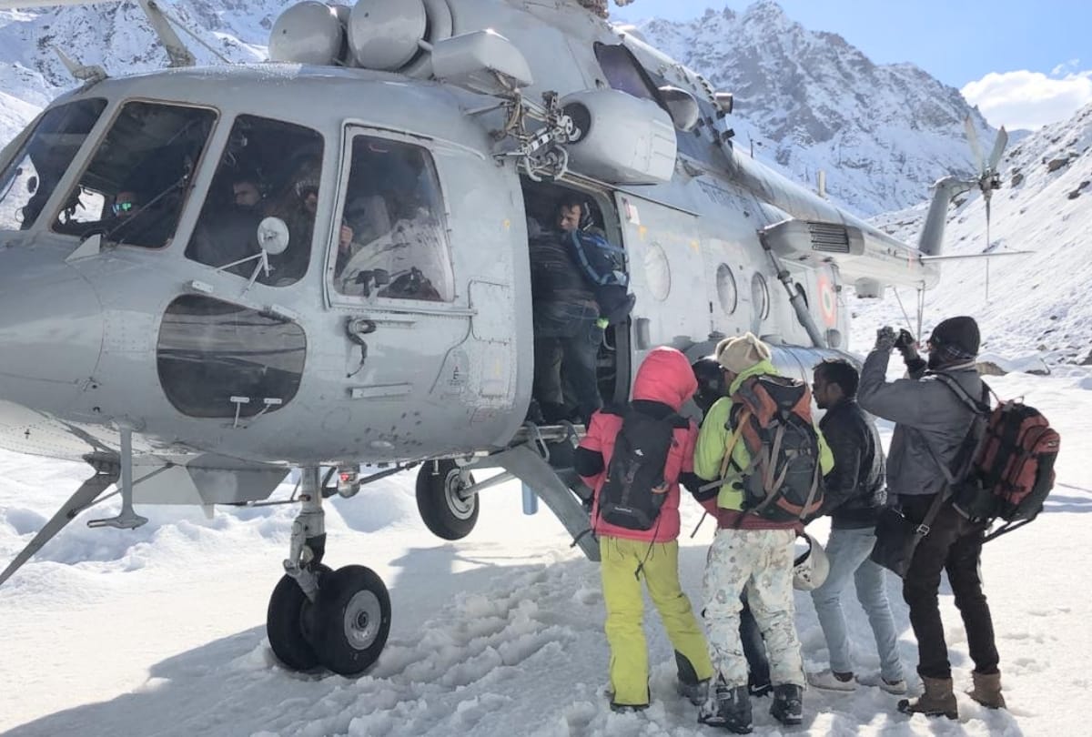 indian air force rescue operation in kullu lahaul spiti himachal pradesh
