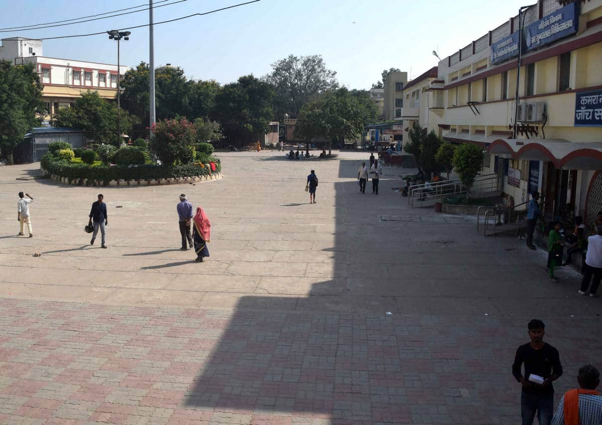 BHU hospital doctor march protest for security in strike