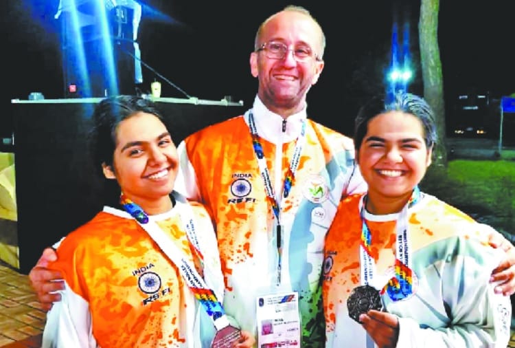 Soumya and Sanya of Chandigarh won silver medal in Asian Games