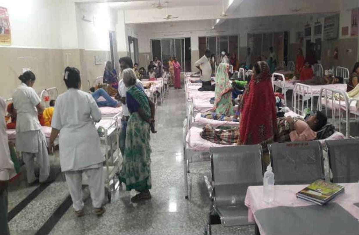 one died and one thousand sick of fever in gondlamau block of sitapur