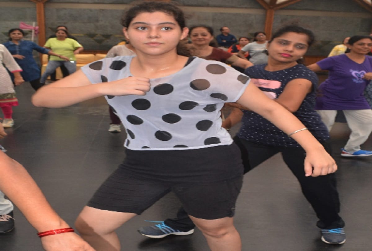 Women enjoyed fitness and see photos