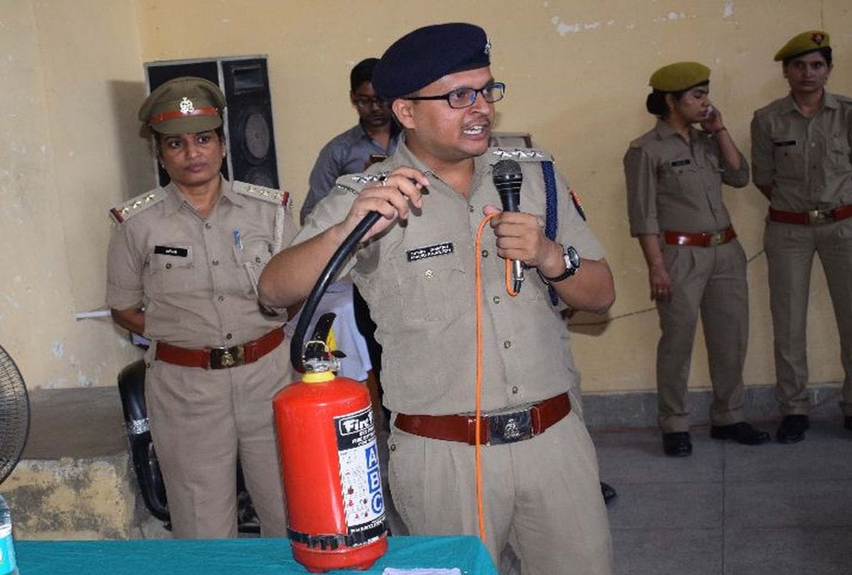 Amar Ujala event police ki pathshala in kasganj