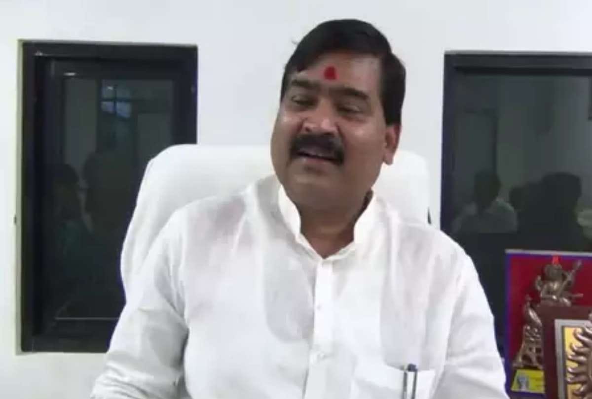 apna dal mla sangamlal misbehaved with cm security guards