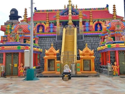 mystry of sabrimala temple, permission to women for entry in temple supreme court had to interfere