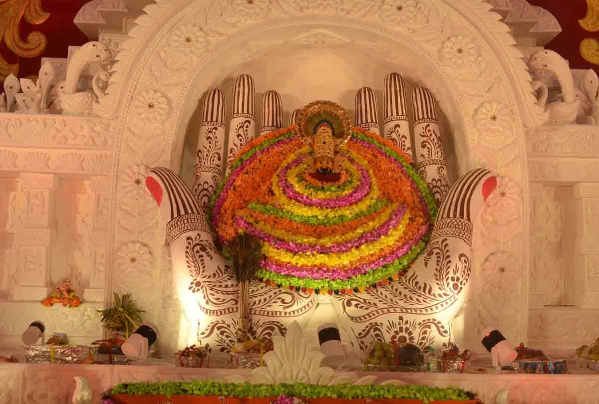 Mandakini Didi said Tell children ram katha