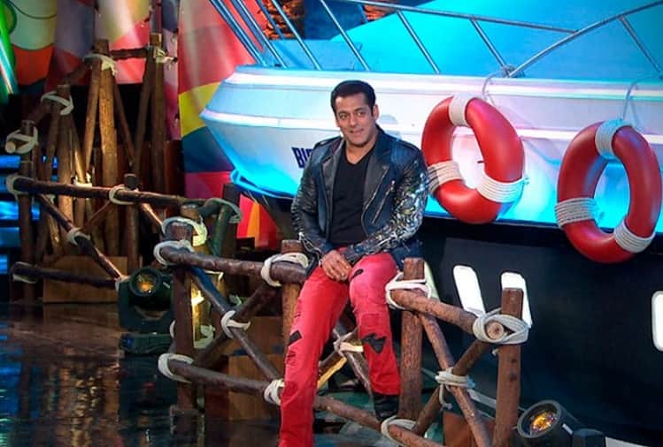 Bigg Boss 12 housemates targets Deepak Thakur Urvashi Vani in front of Salman Khan