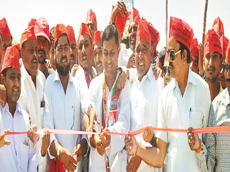 SP district president inaugurates Daigat bridge in farrukhabad