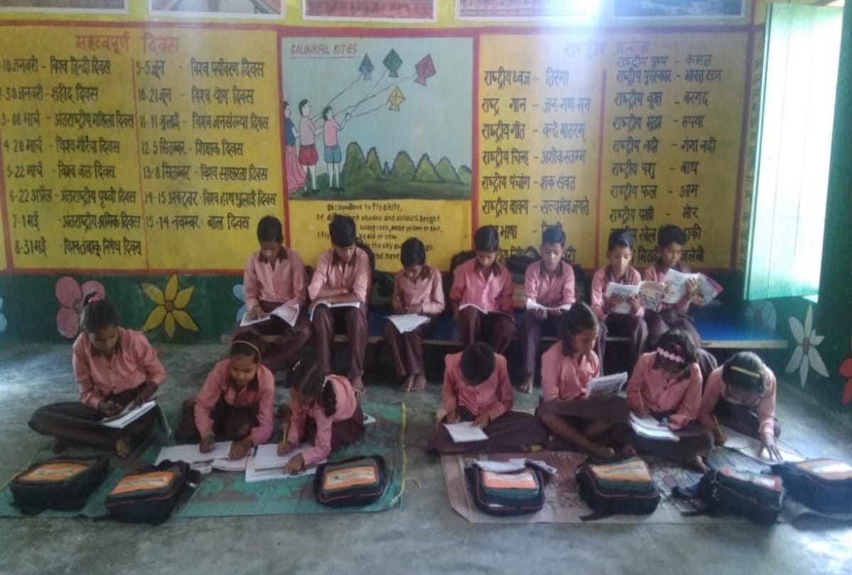 more than five lakh students increased in up government schools