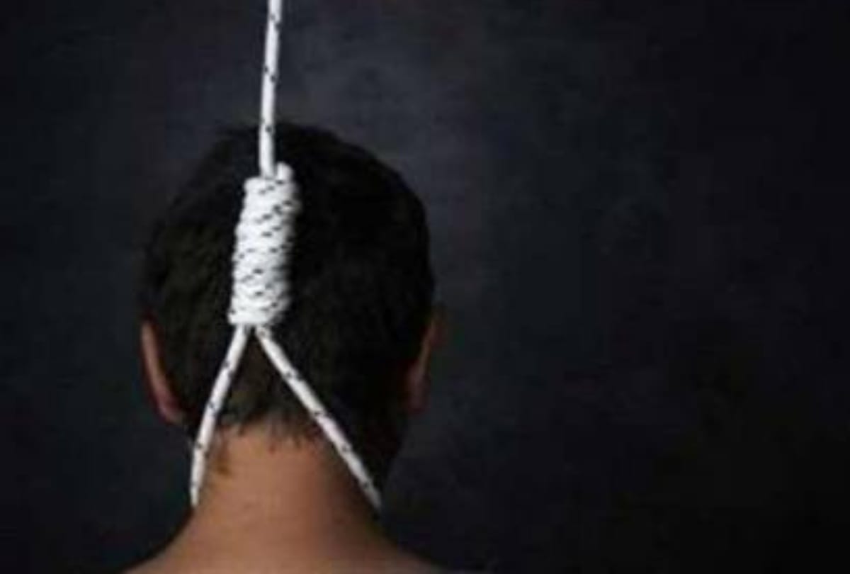 Husband commit suicide due to wife sicknes in ghazipur