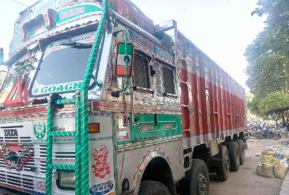 Truck cleaner shot dead