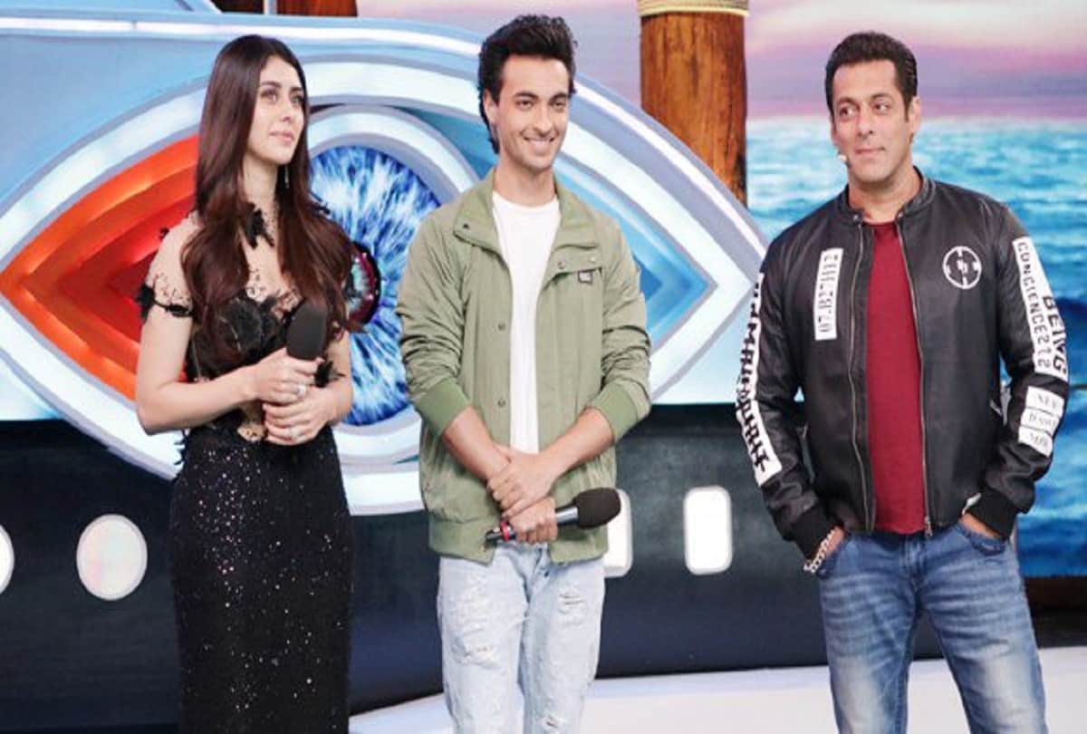 bigg boss weekend ka vaar loveyatri starcast promote film and wild card entry